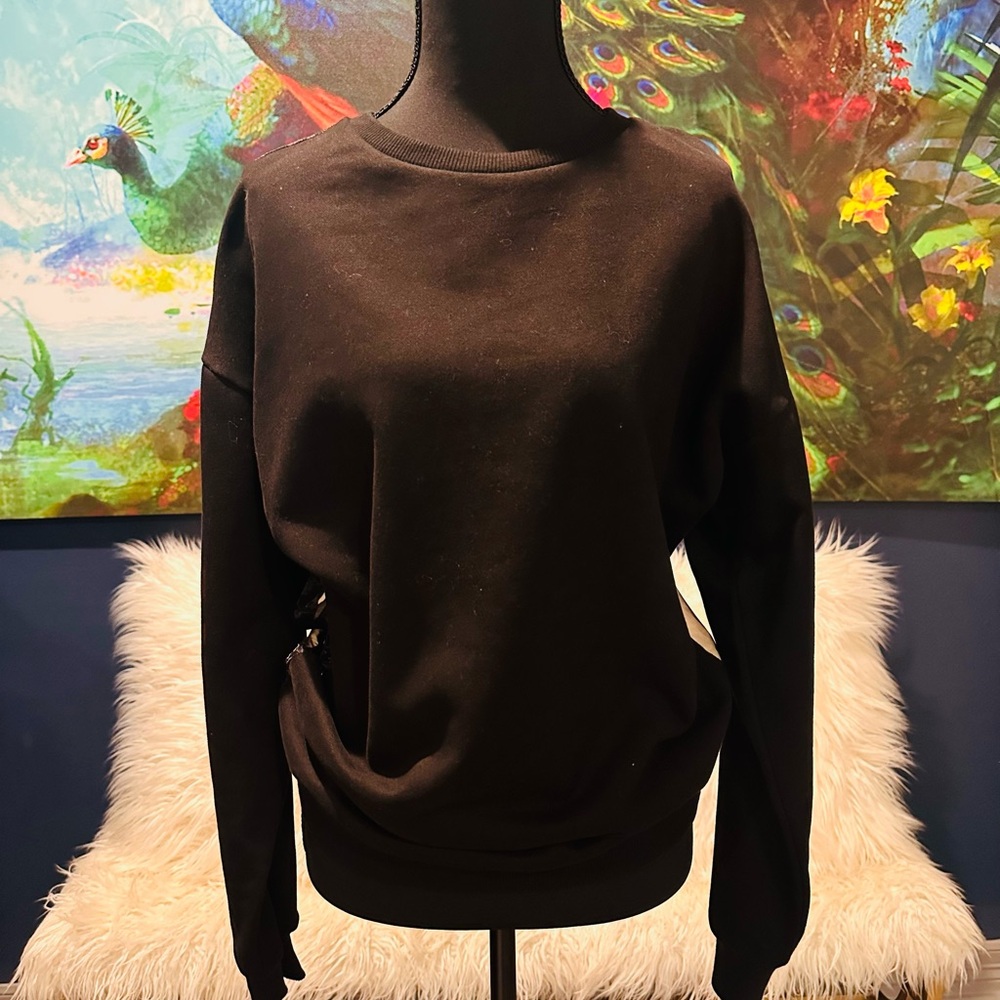 Black Crewneck Sweatshirt
